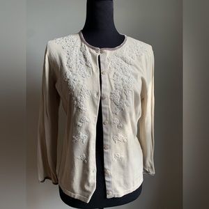 Jones New York button down vintage look cardigan in cream, white and taupe